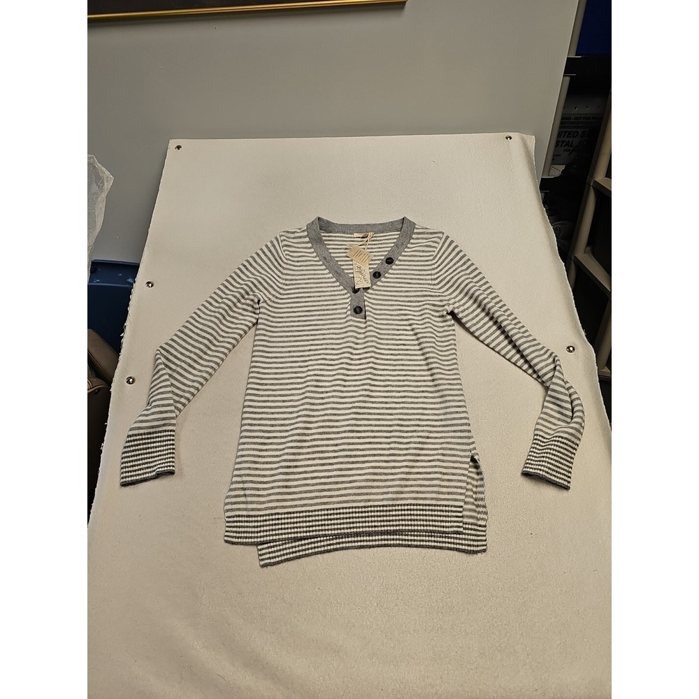Mystree Womens Grey White Striped Henley V-Neck Long Sleeve Knit Top NWT